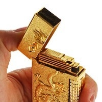 isqueiro em ouro