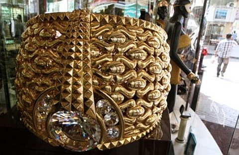 O maior anel de Ouro do mundo