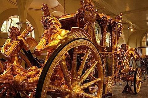 Carruagem em ouro