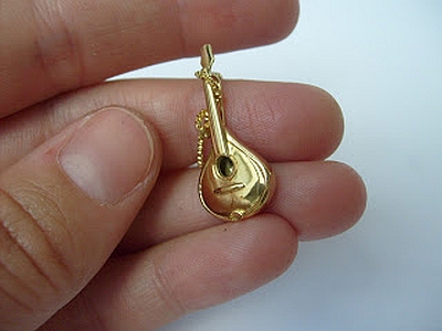 Réplicas de instrumentos musicais