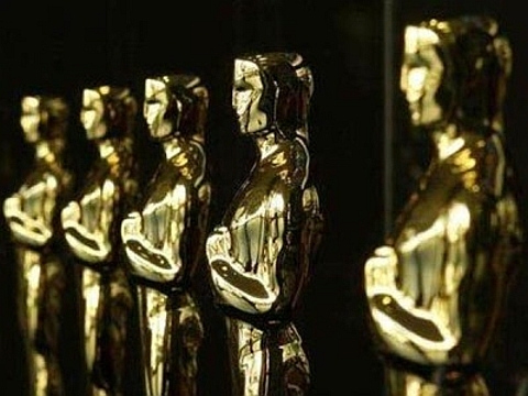 George Stanley esculpiu o primeiro troféu, que serviu de modelo para os que vieram depois desde a sua criação, a estatueta mantém sua forma original.