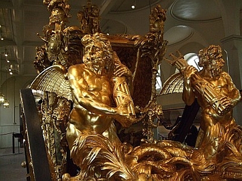 Carruagem em ouro