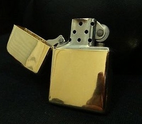 isqueiro em ouro