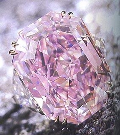Anel diamante rosa vívido