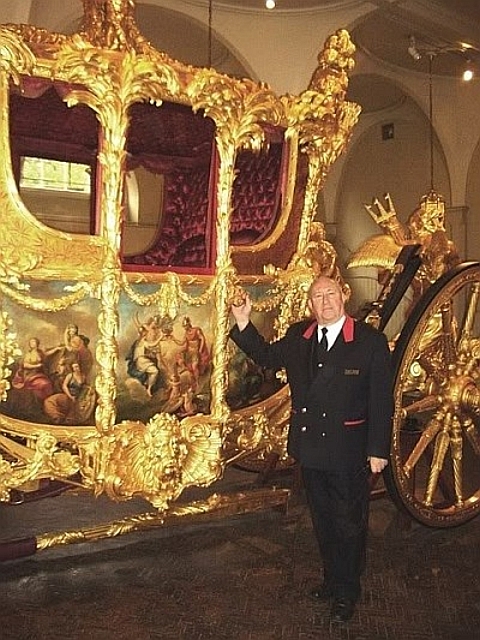 Carruagem em ouro